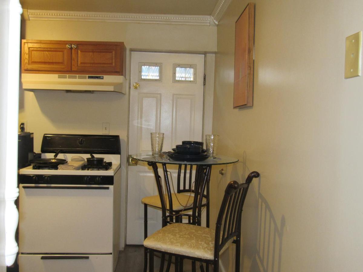 Located In The Noma-Gallaudet Neighborhood Apartamento Distrito de Colúmbia Exterior foto
